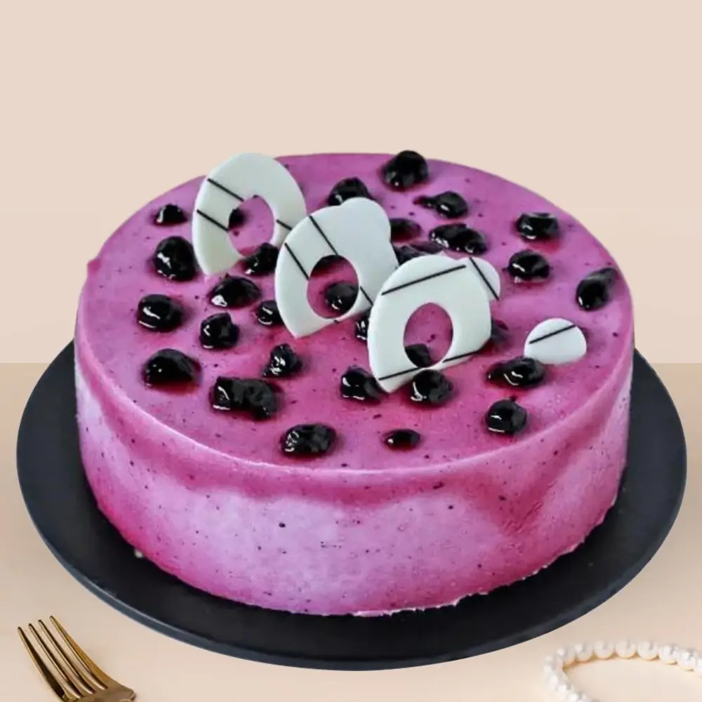 A 1 kg of blueberry cake