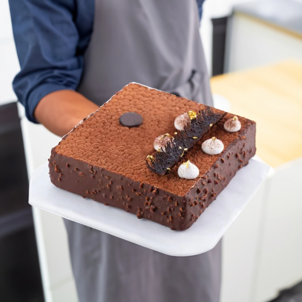Exquisite 1kg Tiramisu Cake
